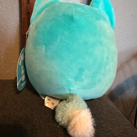 Squishmallow “ Dabney” the fox 7’ NWT - Picture 3 of 3
